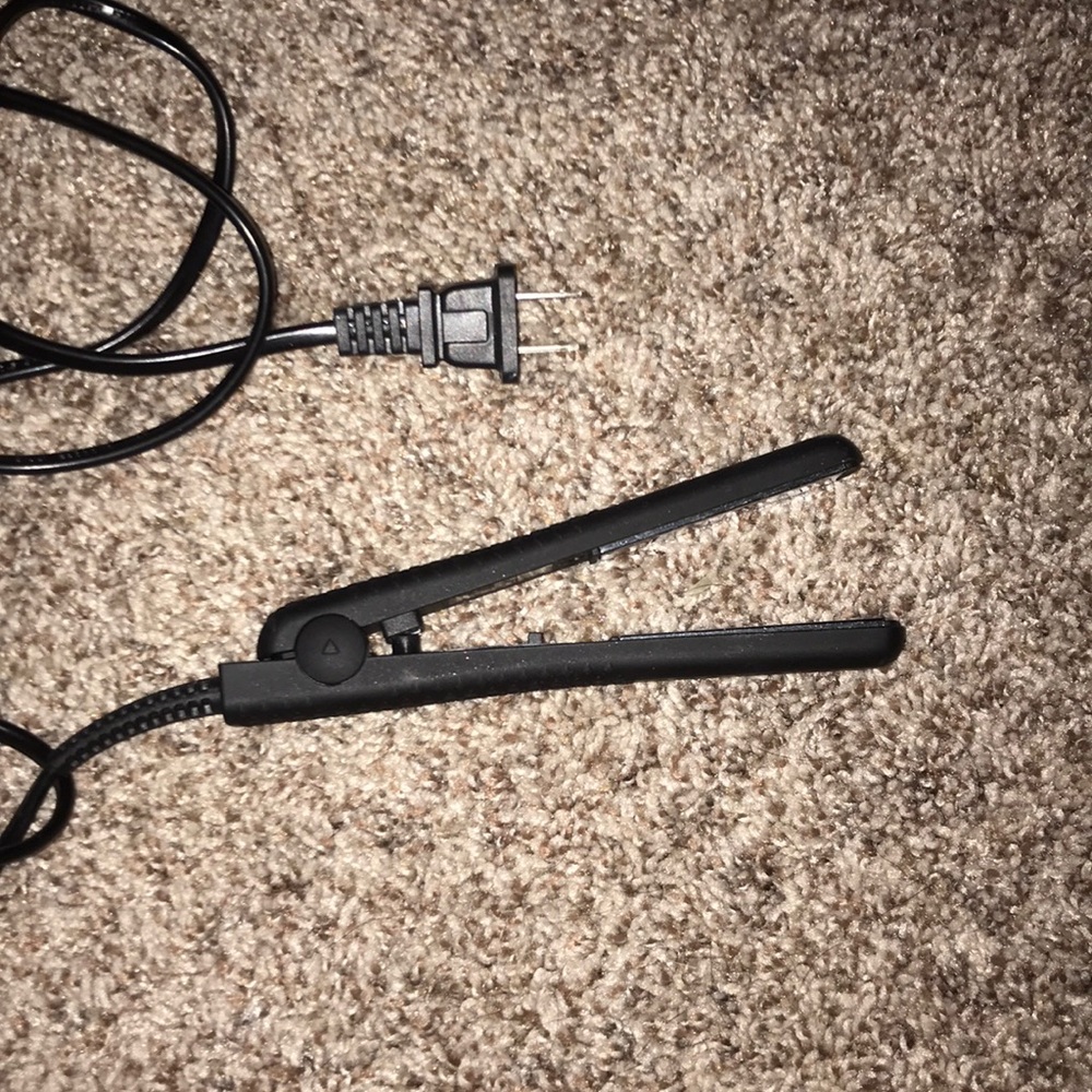 mini hair straightener